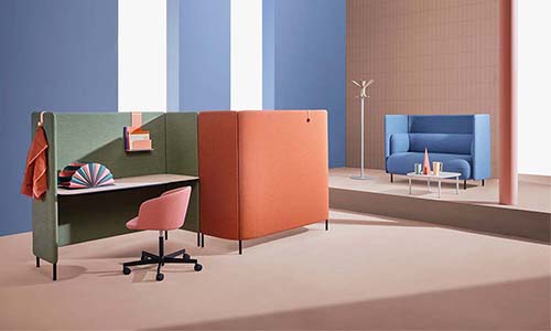 Pedrali reimagina los espacios de oficinas en Orgatec 2022.