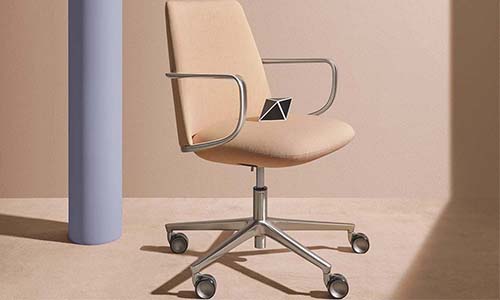 Pedrali reimagina los espacios de oficinas en Orgatec 2022.