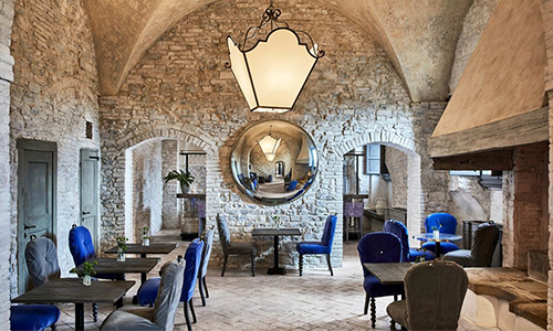 Renovación de Castello del Nero, de Paola Navone.