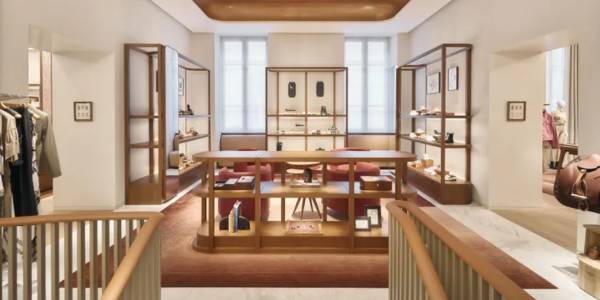 Hermès inaugura nueva boutique en Via degli Strozzi, Florencia.